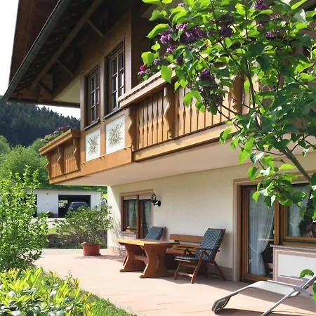 Felsenhof شقة
